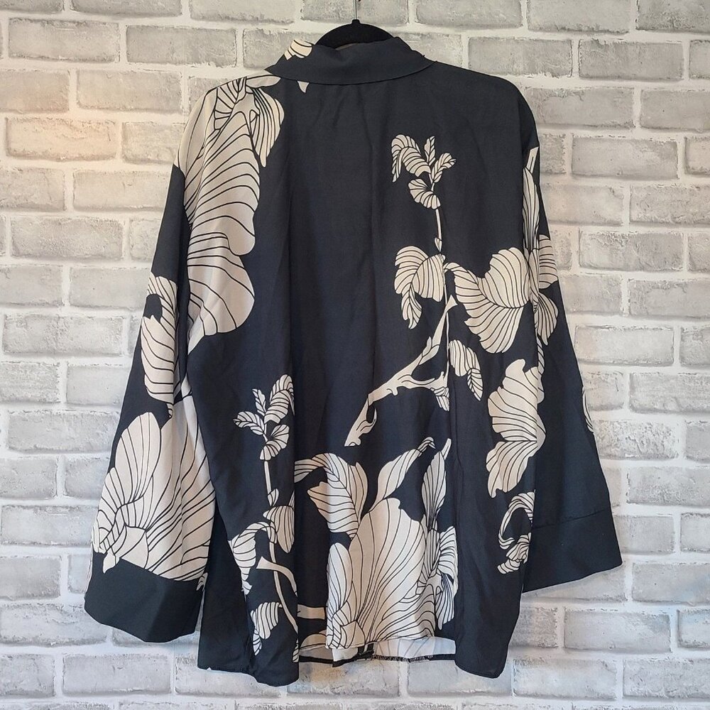 Touche Prive Black White Satin Patterned Shirt Blouse Top EU 44 US 14-16 NWT - Picture 2 of 8